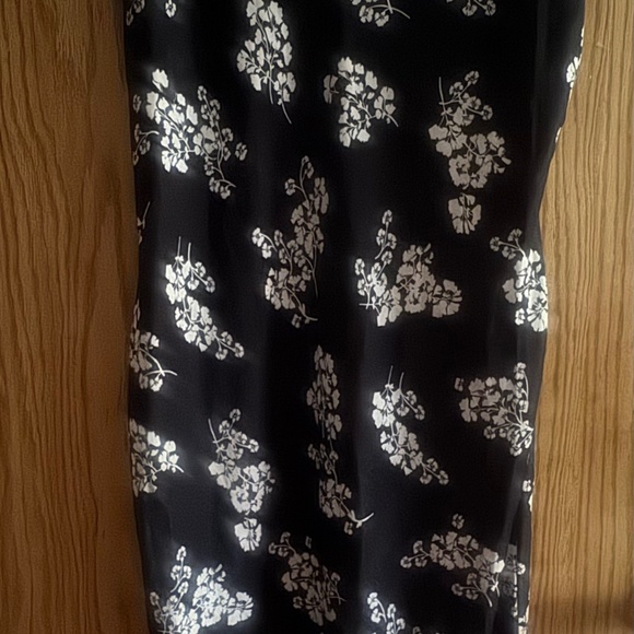 Suspender skirt - Picture 1 of 2
